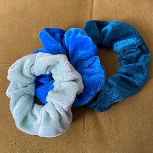 Set of Blue Plush Scrunchies💙🦋